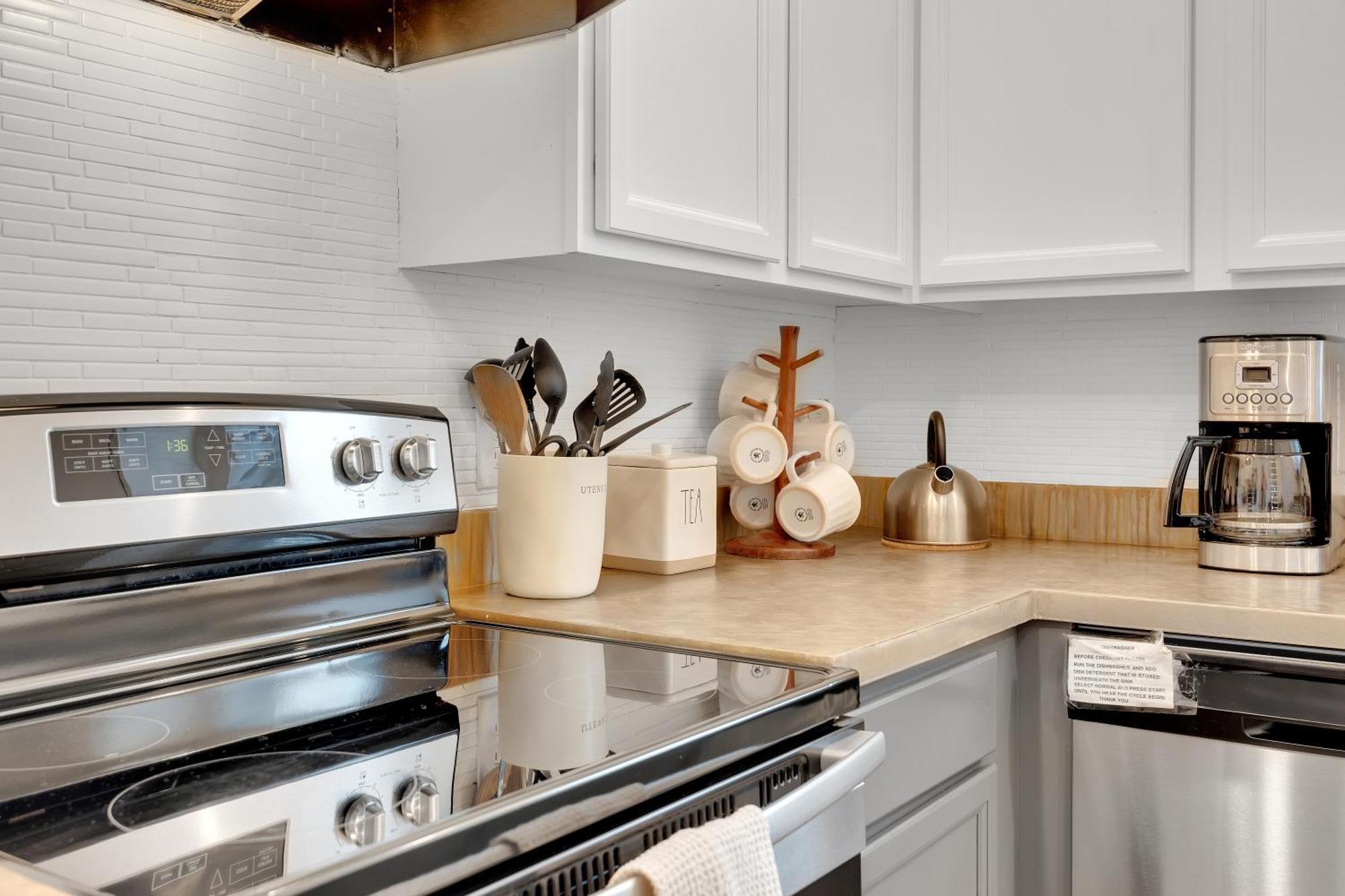 {Hidden Gem} Beach Home Blocks From Ocean +6 Bikes Jacksonville Beach Exteriör bild